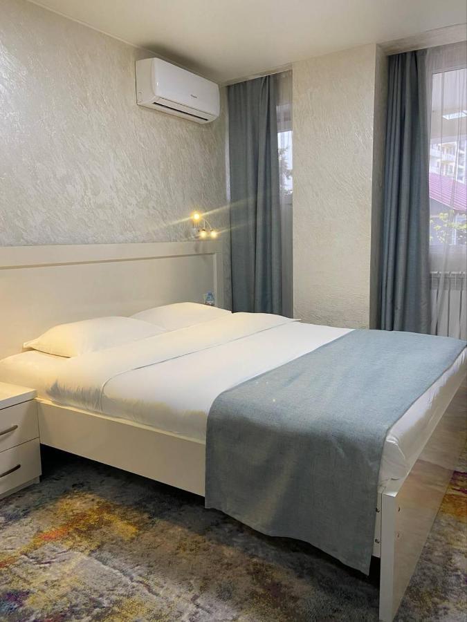 Hotel Sonata Batumi Eksteriør billede