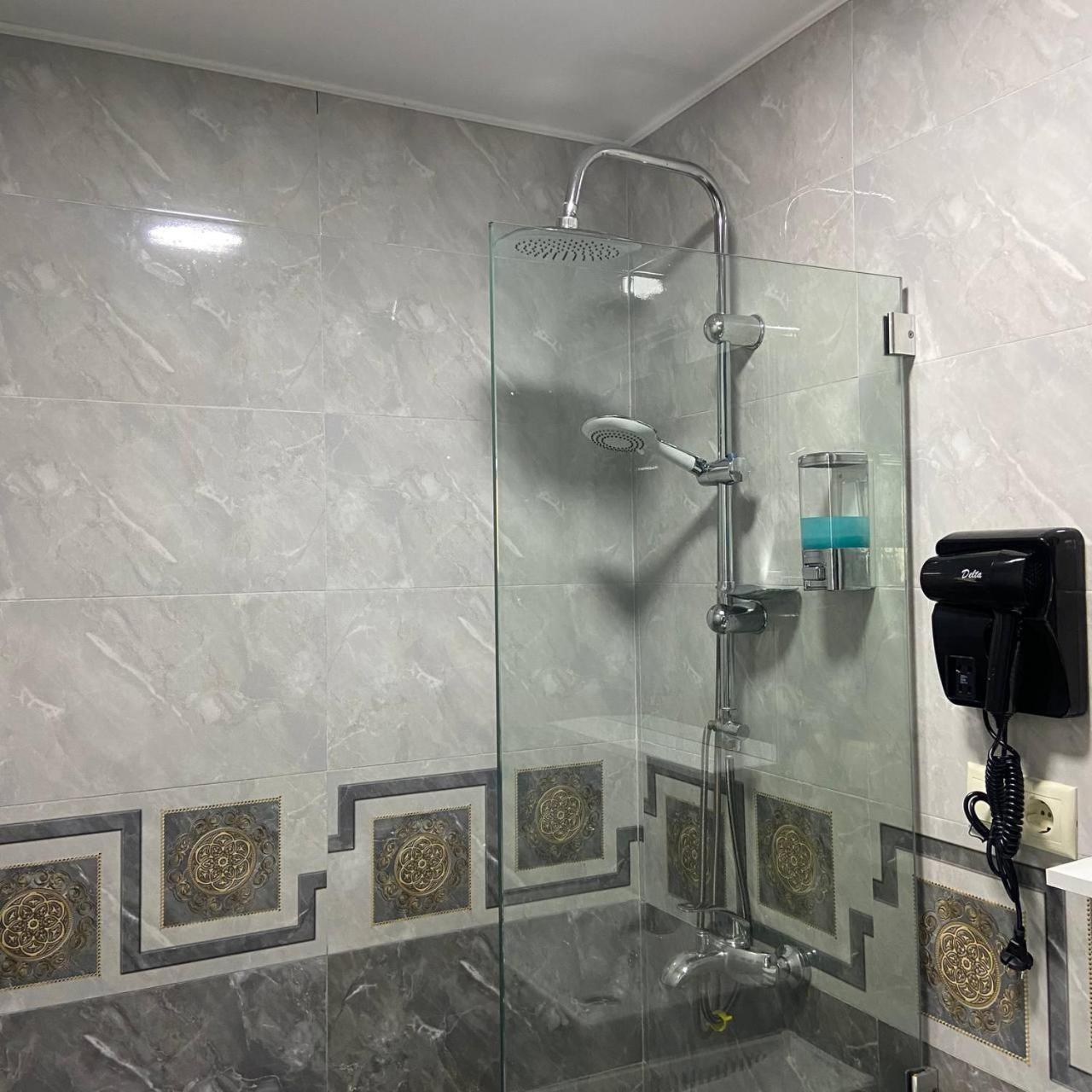 Hotel Sonata Batumi Eksteriør billede